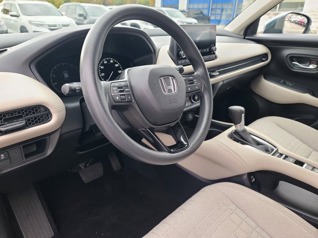 Used 2023 Honda HR-V LX image 9