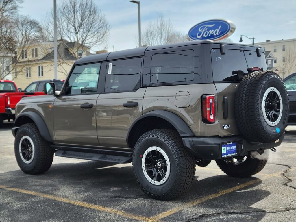 New 2026 Ford Bronco Badlands w/ Sasquatch Package image 3