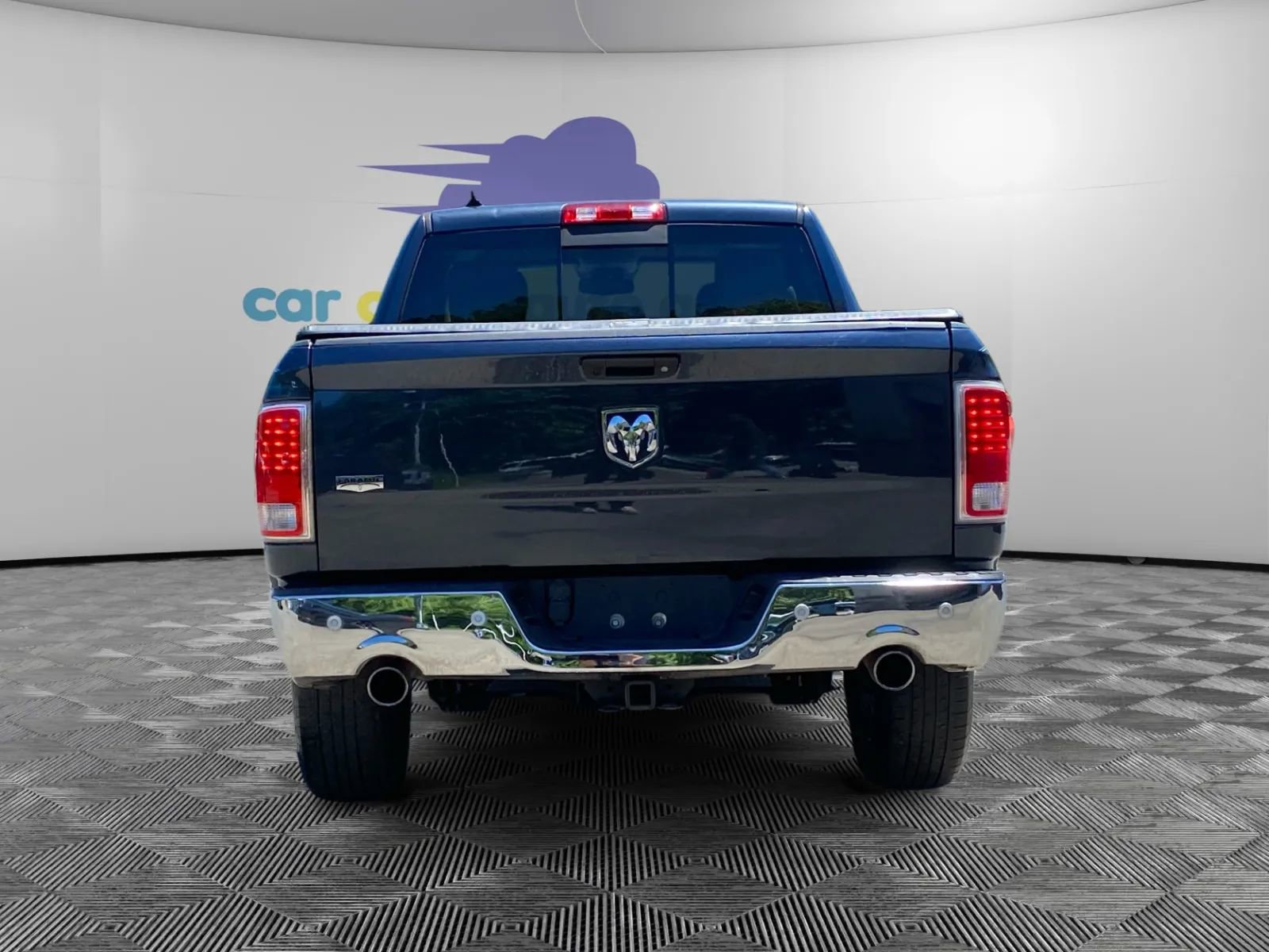 Used 2018 RAM 1500 Laramie w/ Convenience Group AWD/4WD image 4