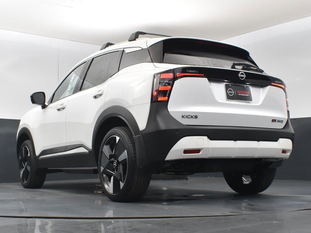 New 2026 Nissan Kicks SR w/ Cold Weather Package image 40