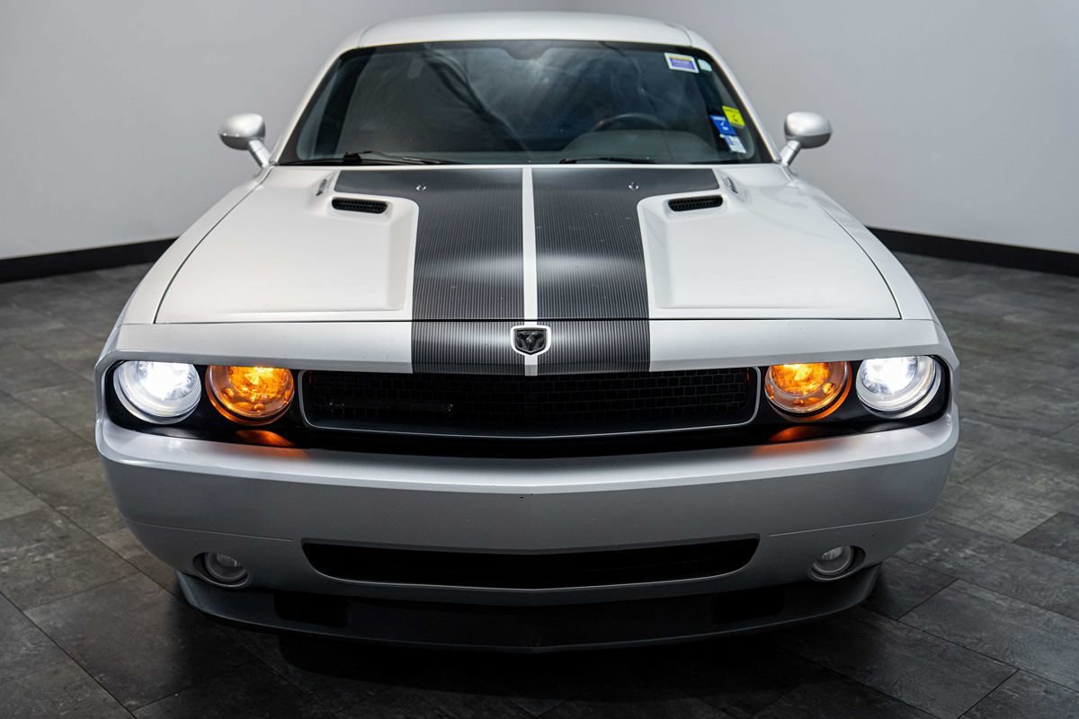Used 2010 Dodge Challenger SRT8 w/ SRT Option Group II RWD image 8
