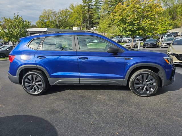 Used 2023 Volkswagen Taos S image 8