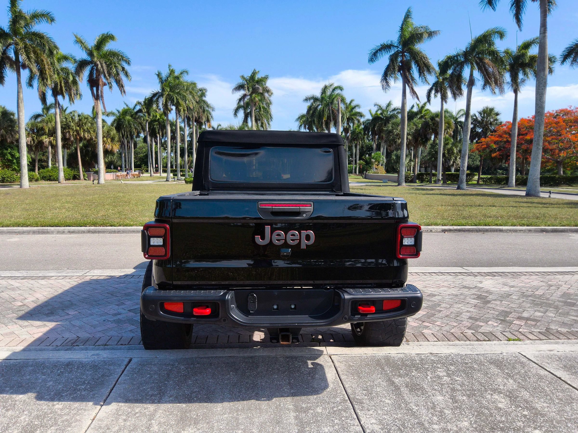 Used 2020 Jeep Gladiator Rubicon AWD/4WD image 8