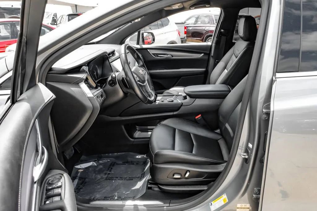 Used 2023 Cadillac XT5 Luxury FWD image 4