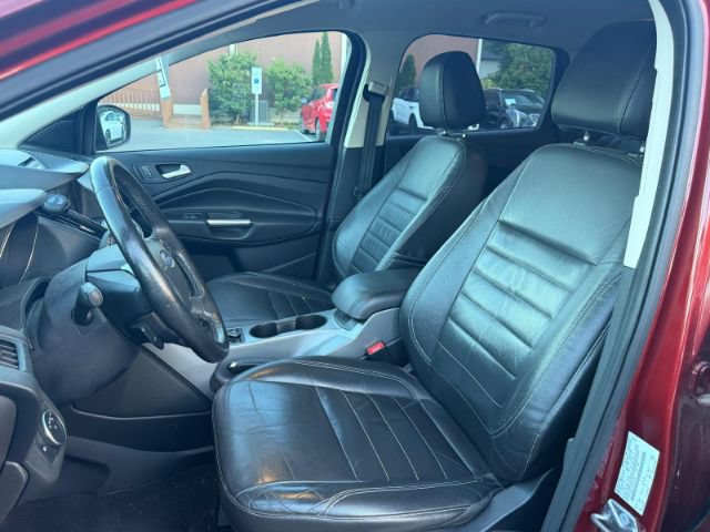 Used 2015 Ford Escape SE w/ Equipment Group 201A FWD image 16