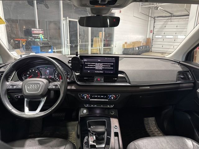 Used 2021 Audi Q5 2.0T Premium w/ Convenience Package AWD/4WD image 10