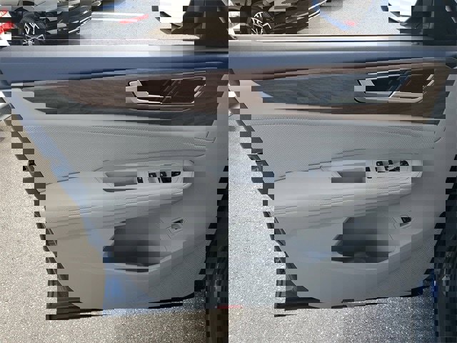 New 2026 Volkswagen Atlas SE image 15