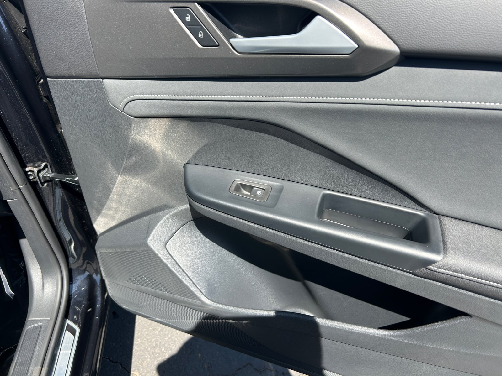 New 2026 Volkswagen Taos SE FWD image 16