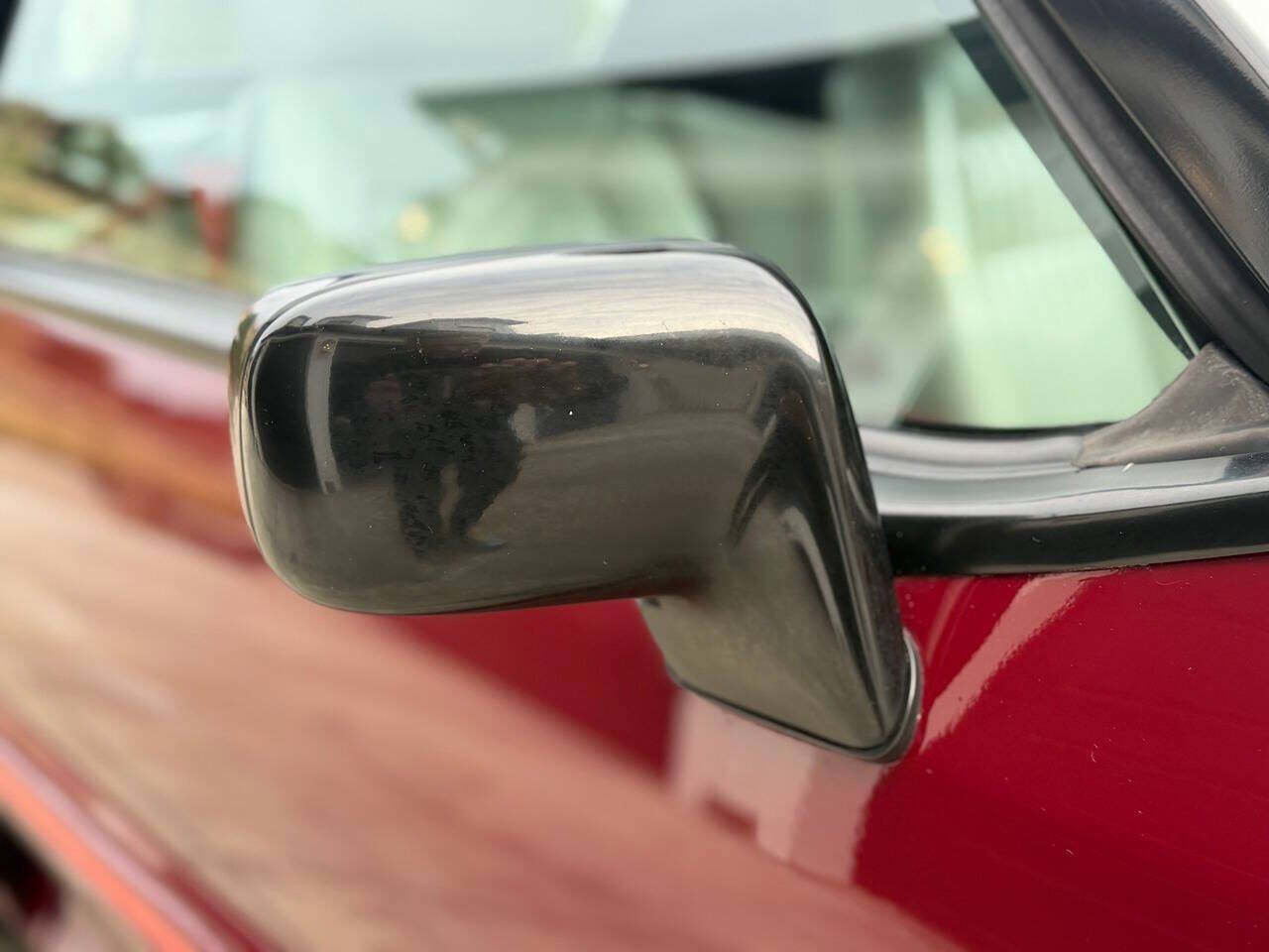 Used 1988 Ford Mustang GT image 27