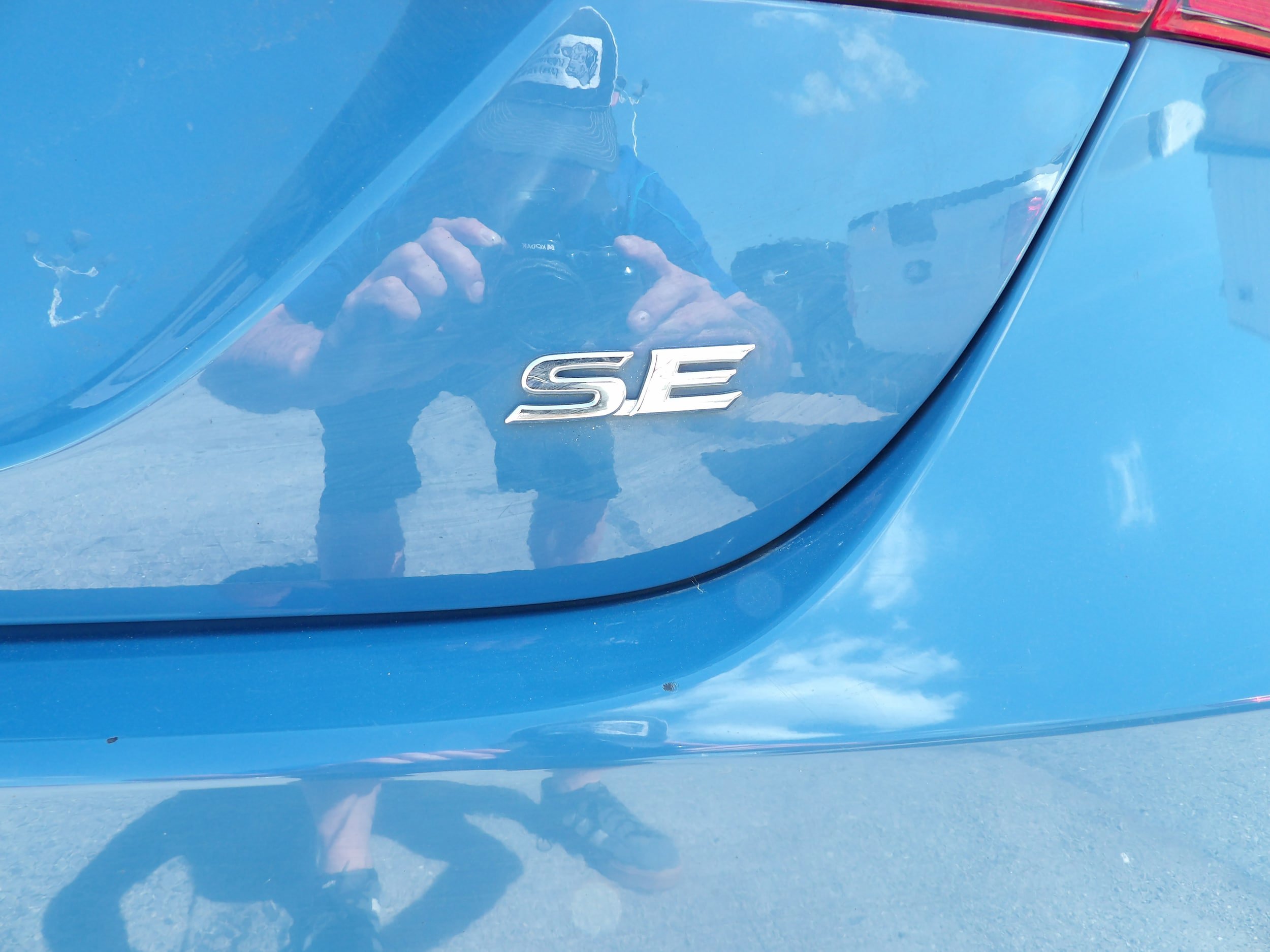 Used 2024 Toyota Camry SE w/ Cold Weather Package FWD image 9
