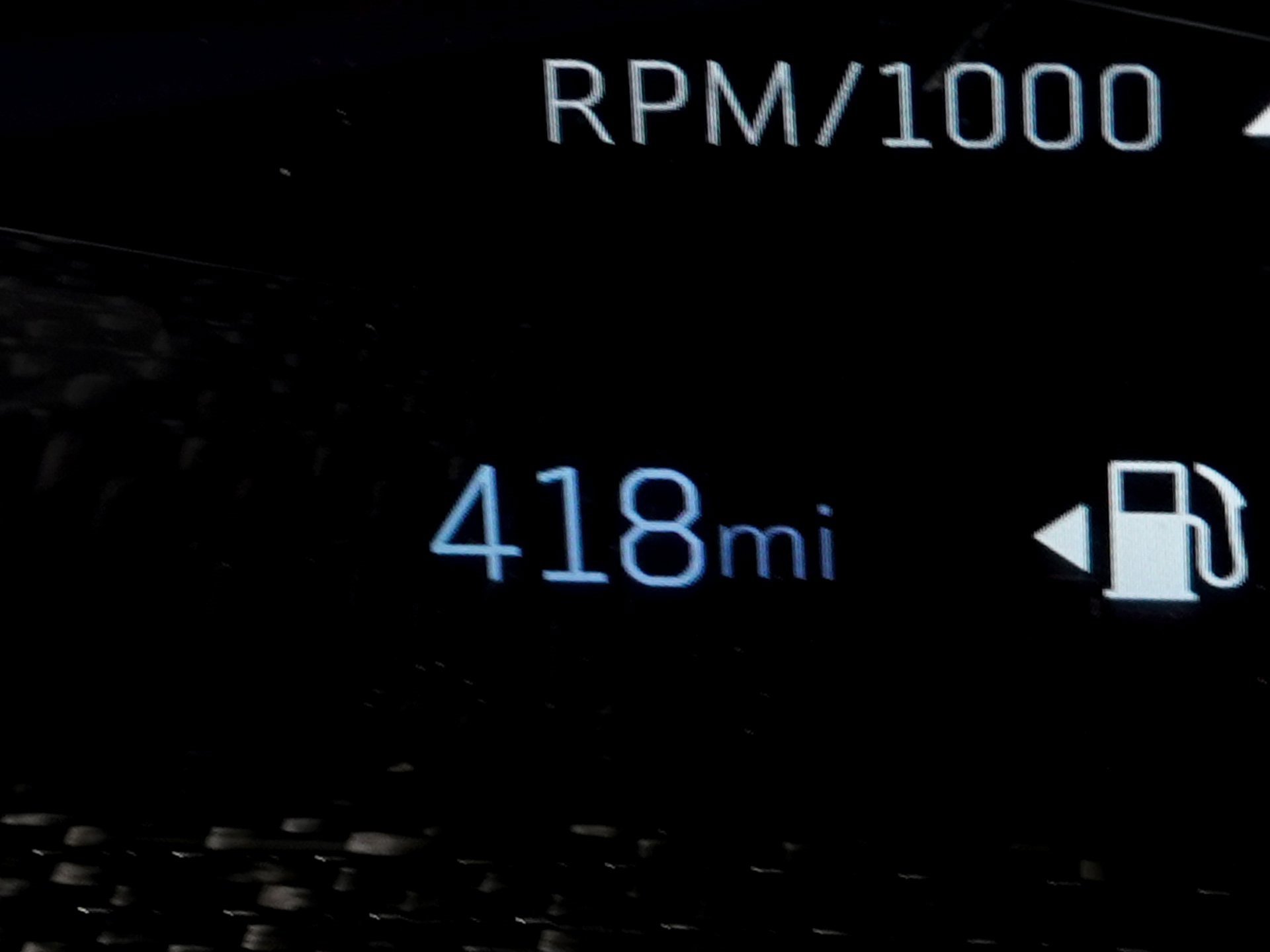 Used 2025 Cadillac Escalade V w/ LPO, ONYX Package image 23