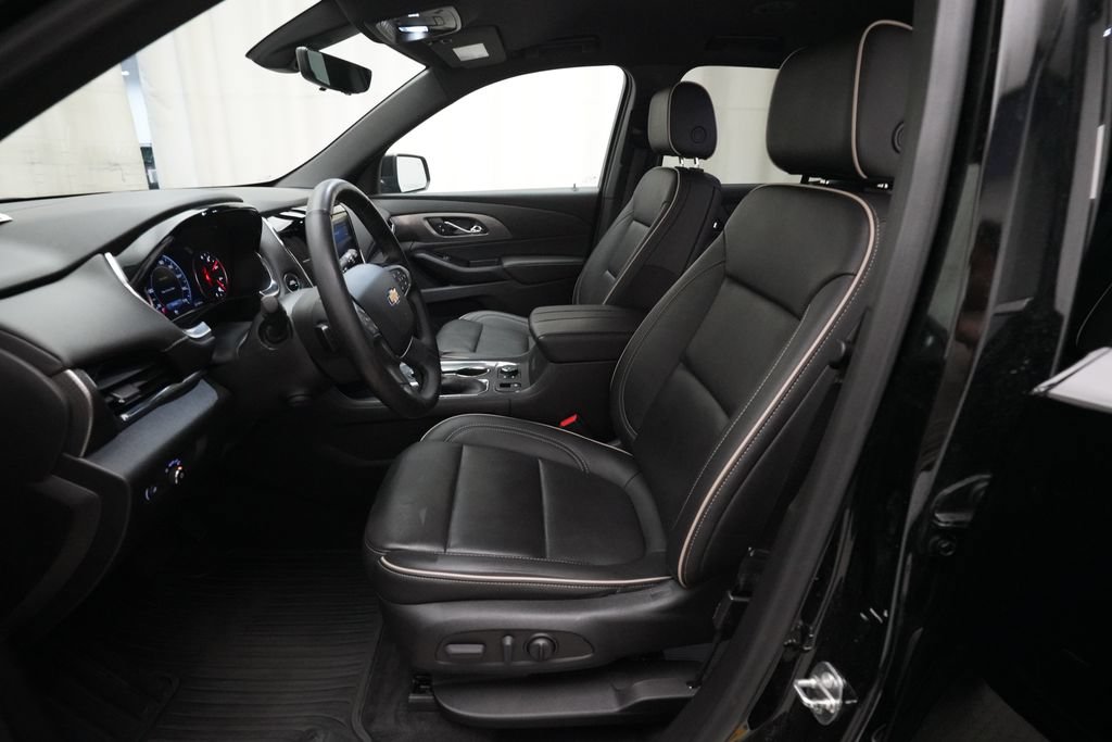 Used 2023 Chevrolet Traverse Premier AWD/4WD image 7