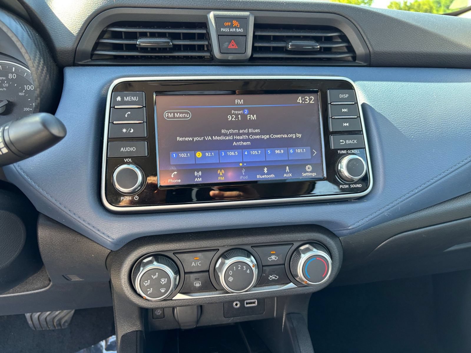 Used 2025 Nissan Versa SV FWD image 20