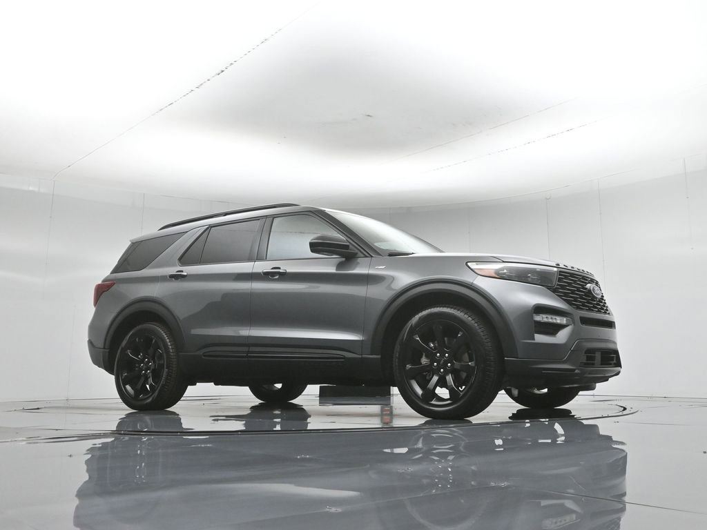Used 2023 Ford Explorer ST-Line w/ Class IV Trailer Tow Package RWD image 4