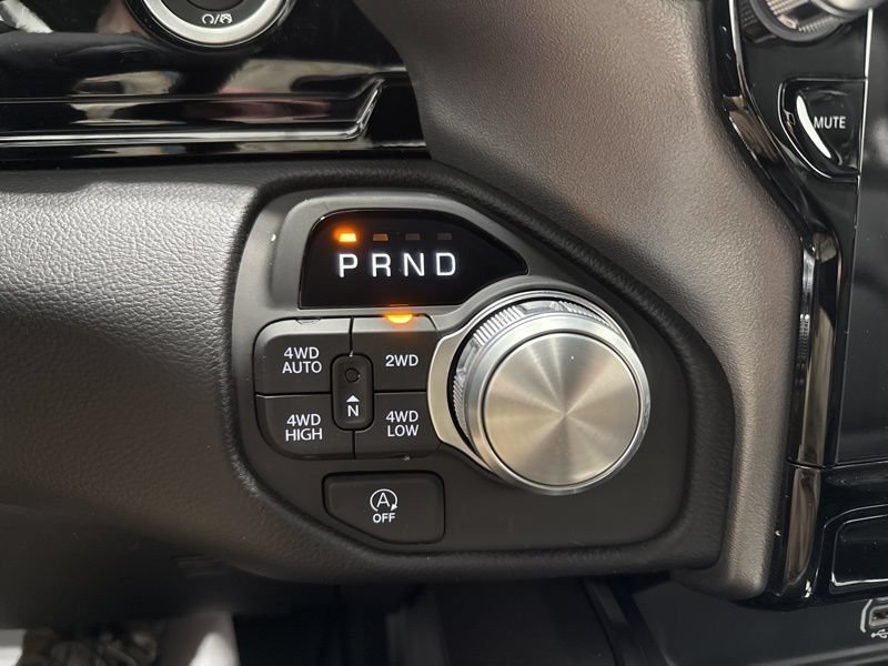 New 2026 RAM 1500 Laramie AWD/4WD image 34