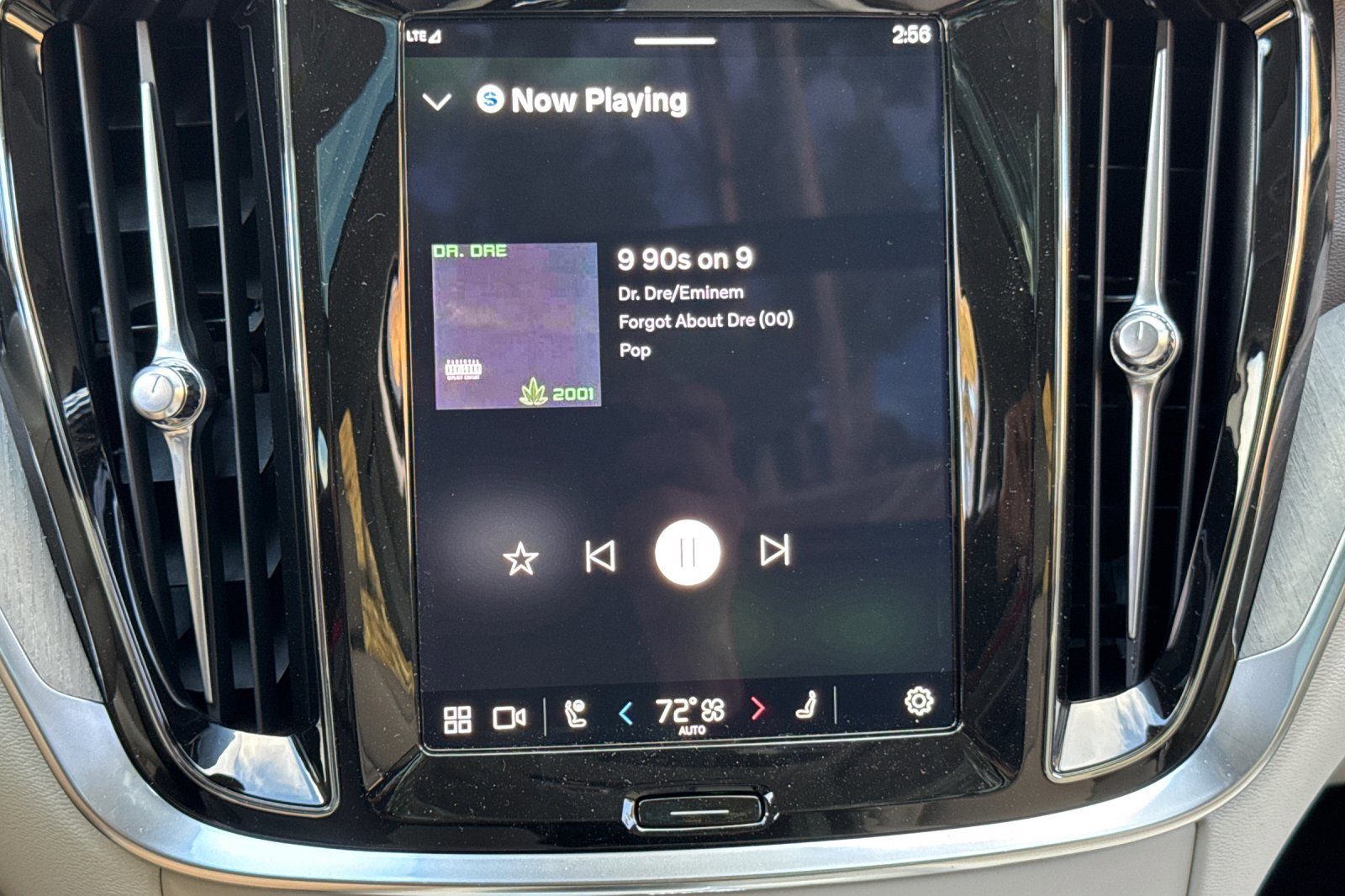 New 2025 Volvo V60 B5 Cross Country Plus w/ Protection Package Premier image 16