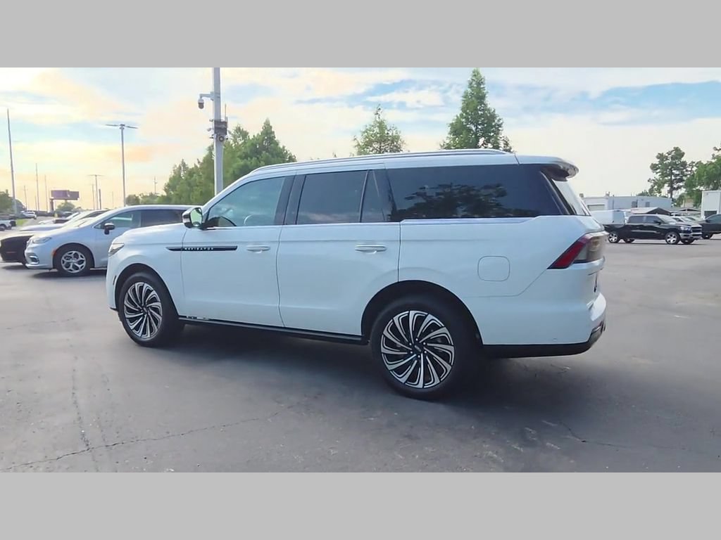 Used 2025 Lincoln Navigator Black Label AWD/4WD image 29