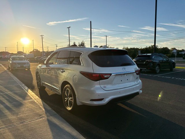 Used 2016 INFINITI QX60 Luxe w/ Premium Plus Package AWD/4WD image 5