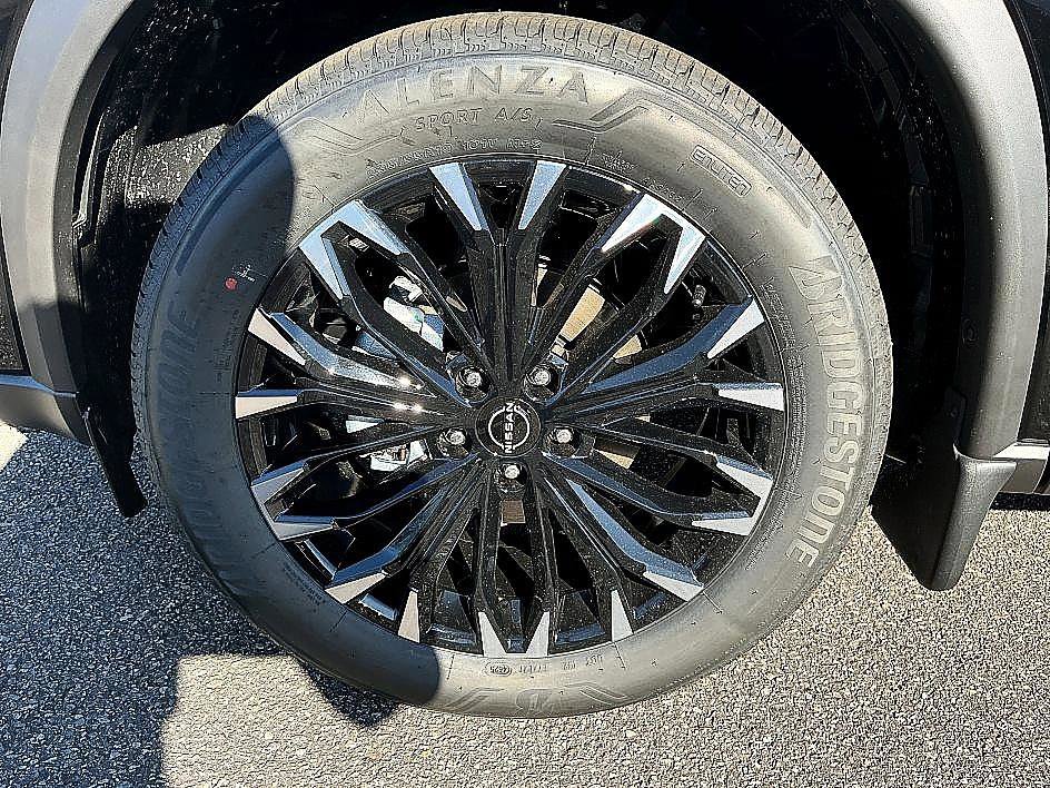 New 2026 Nissan Rogue SV image 10