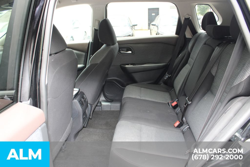 Used 2023 Nissan Rogue SV AWD/4WD image 17