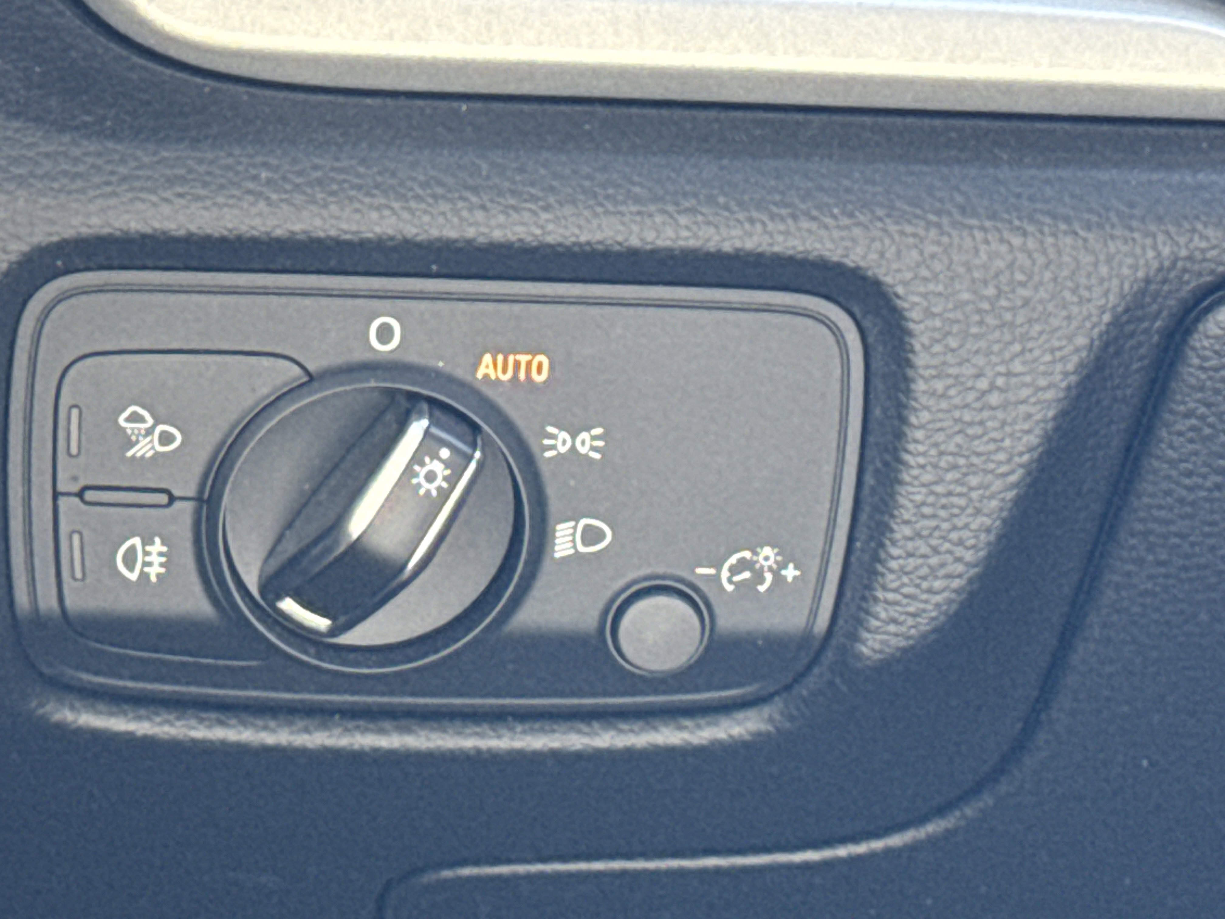 Used 2019 Audi A3 2.0T Premium w/ Convenience Package image 4