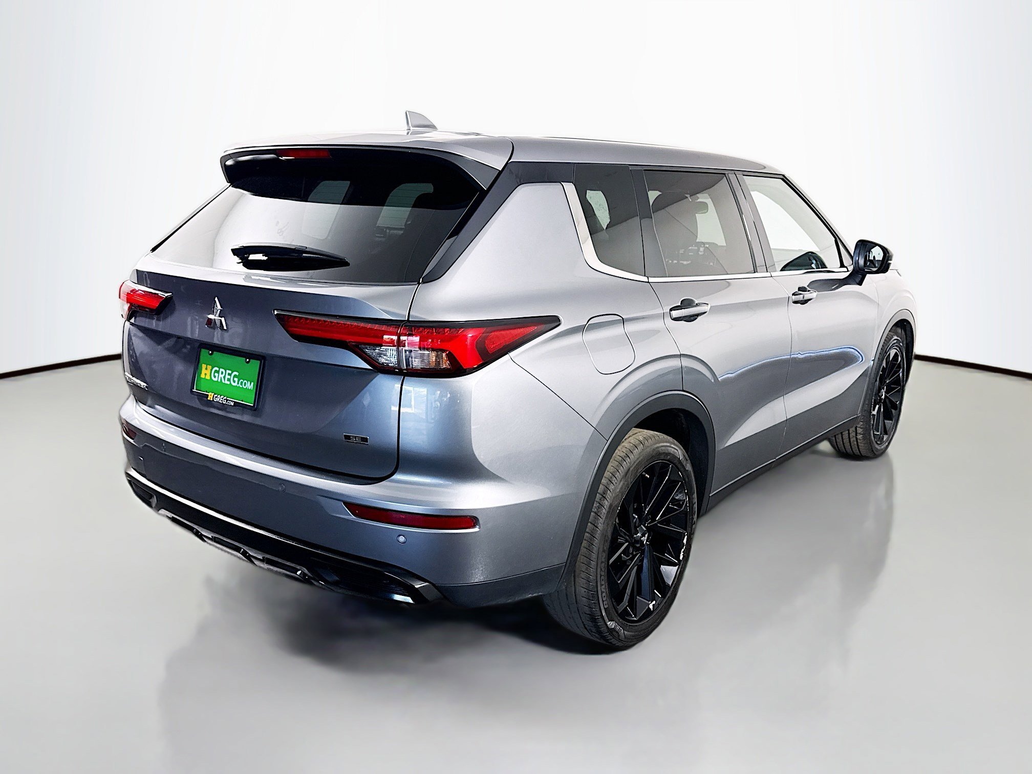 Used 2024 Mitsubishi Outlander SE Black Edition image 10