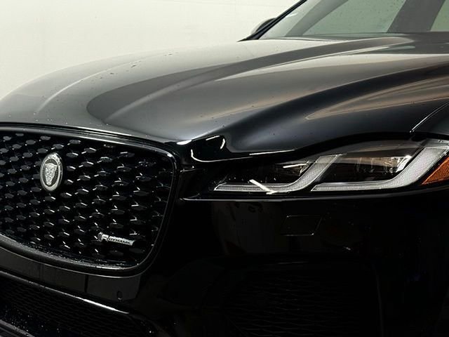 New 2025 Jaguar F-PACE R-Dynamic S image 12