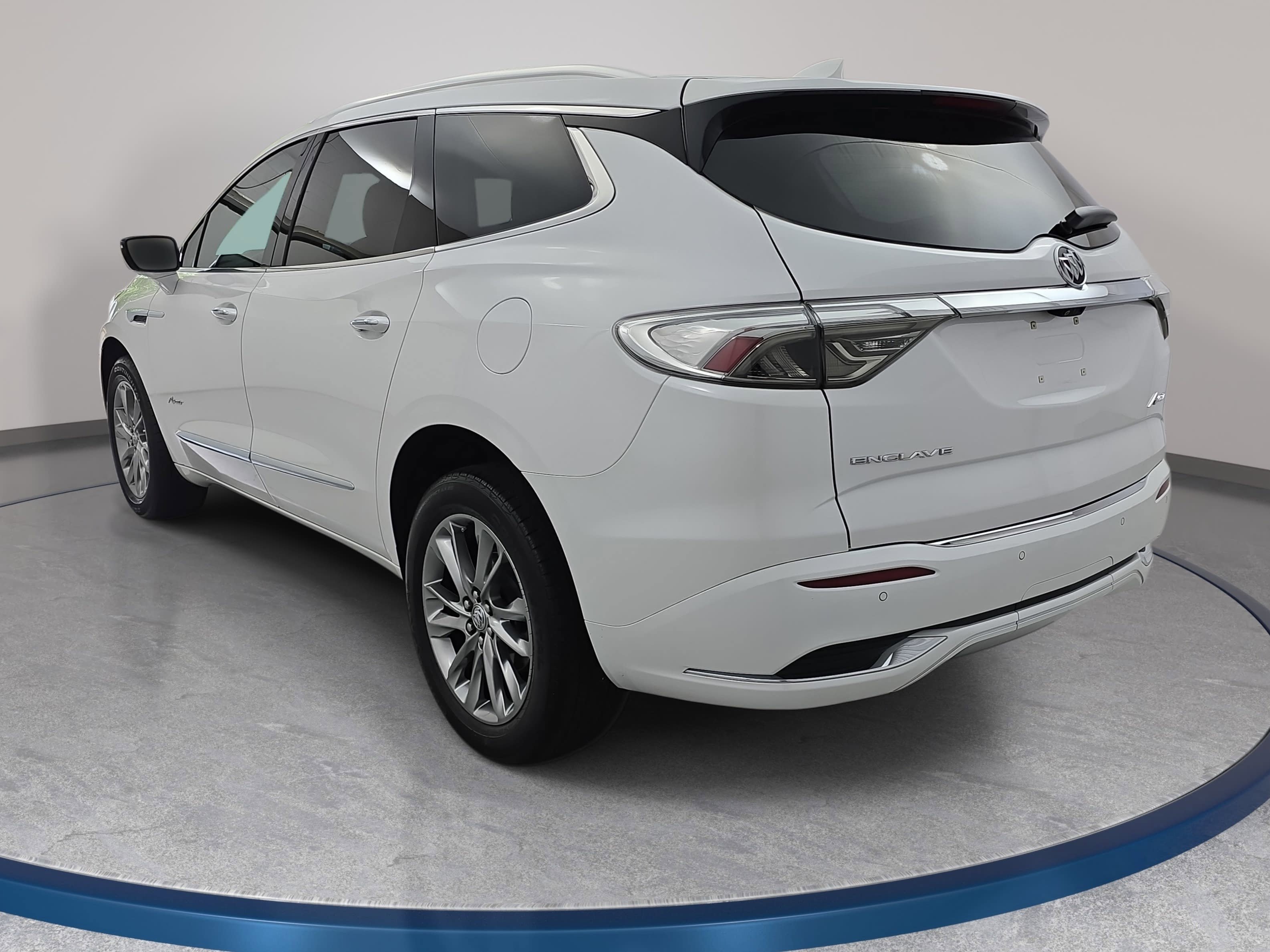 Used 2024 Buick Enclave Avenir w/ Avenir Technology Package FWD image 7