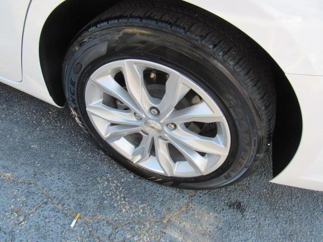 Used 2024 Chevrolet Malibu LT image 30