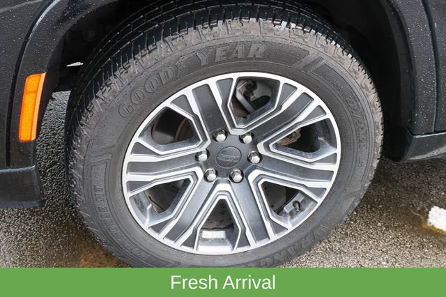 Used 2024 Jeep Wagoneer L Series II w/ Flexible Seating Group AWD/4WD image 7