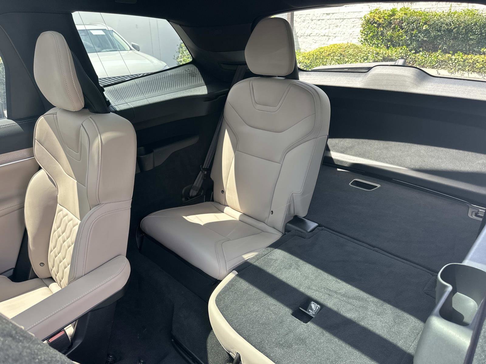 Certified 2025 Volvo EX90 Ultra AWD/4WD image 23