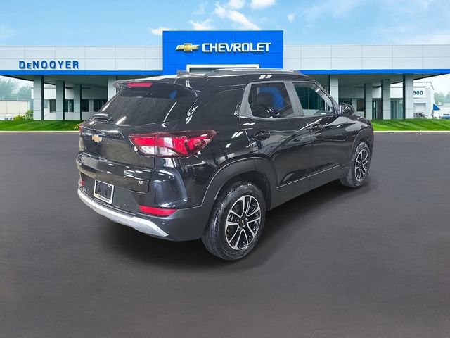 Used 2024 Chevrolet TrailBlazer LT w/ Driver Confidence Package image 8