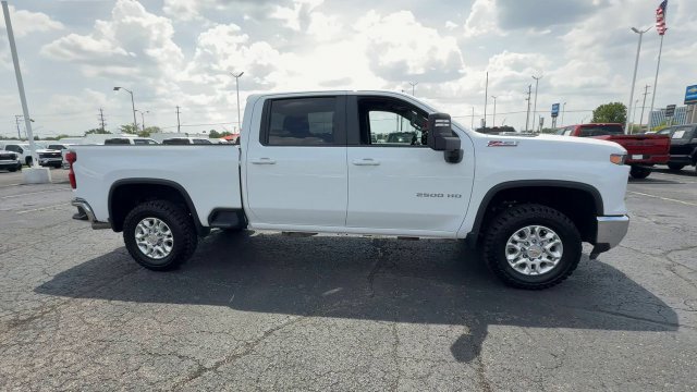 Used 2025 Chevrolet Silverado 2500 LT AWD/4WD image 9