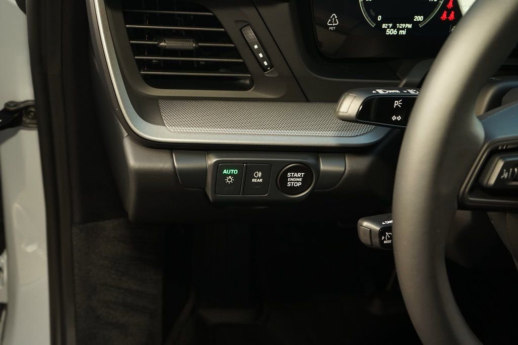 Used 2025 Porsche 911 Carrera image 32