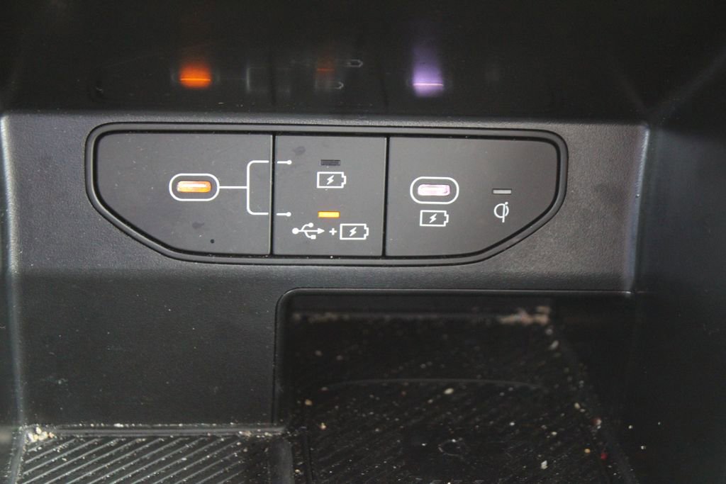 Certified 2025 Kia Sorento S w/ Panoramic Sunroof Package image 40