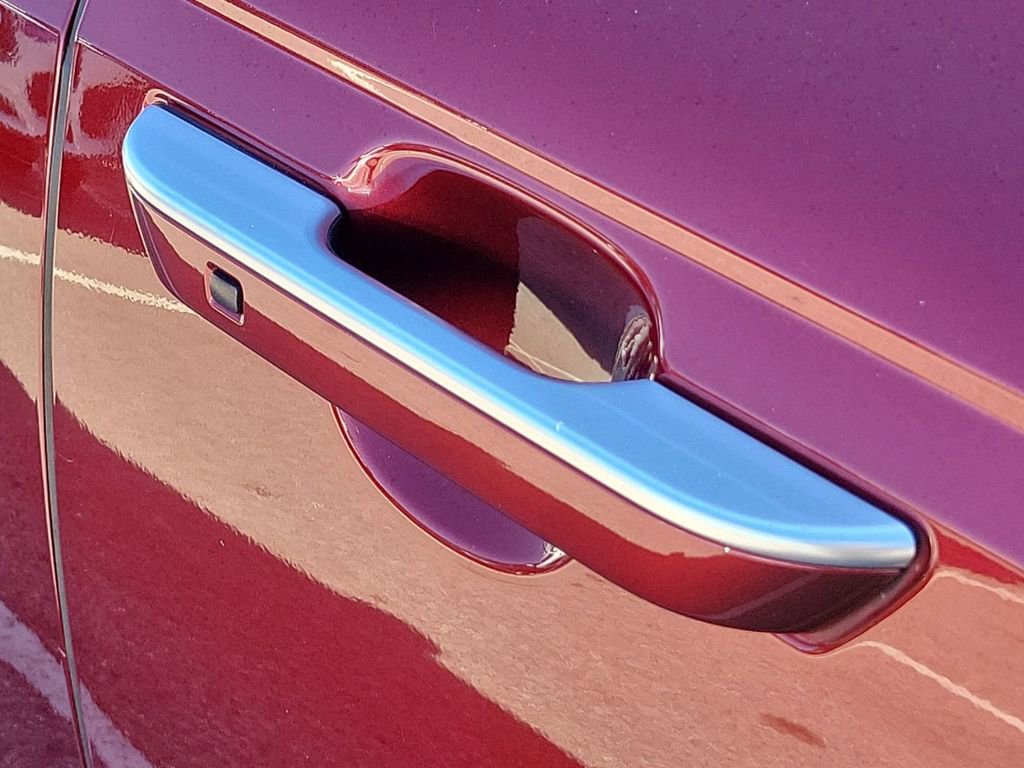 Used 2023 Kia Carnival SX Prestige image 9