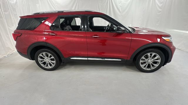 Used 2022 Ford Explorer Limited w/ Class IV Trailer Tow Package AWD/4WD image 2
