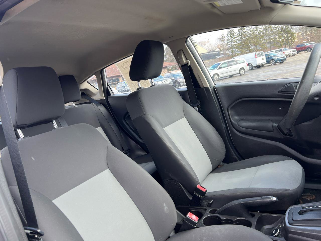 Used 2015 Ford Fiesta S image 38