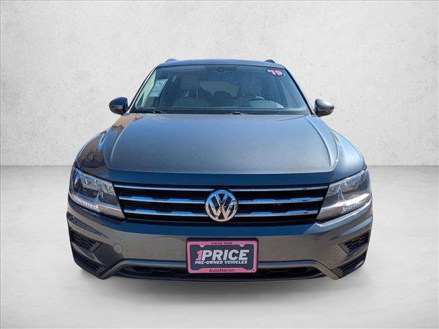 Used 2019 Volkswagen Tiguan SE image 2