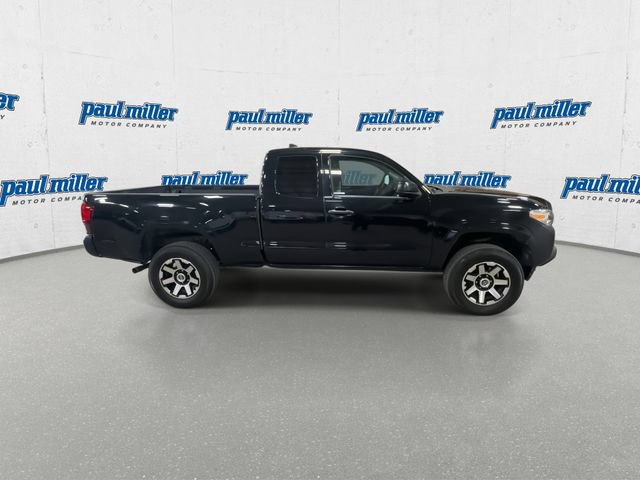 Used 2021 Toyota Tacoma SR AWD/4WD image 12