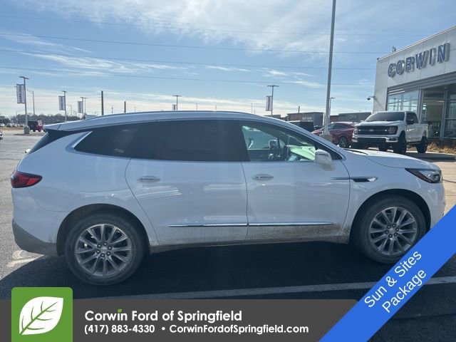 Used 2020 Buick Enclave Premium w/ Sun and Sites Package image 4