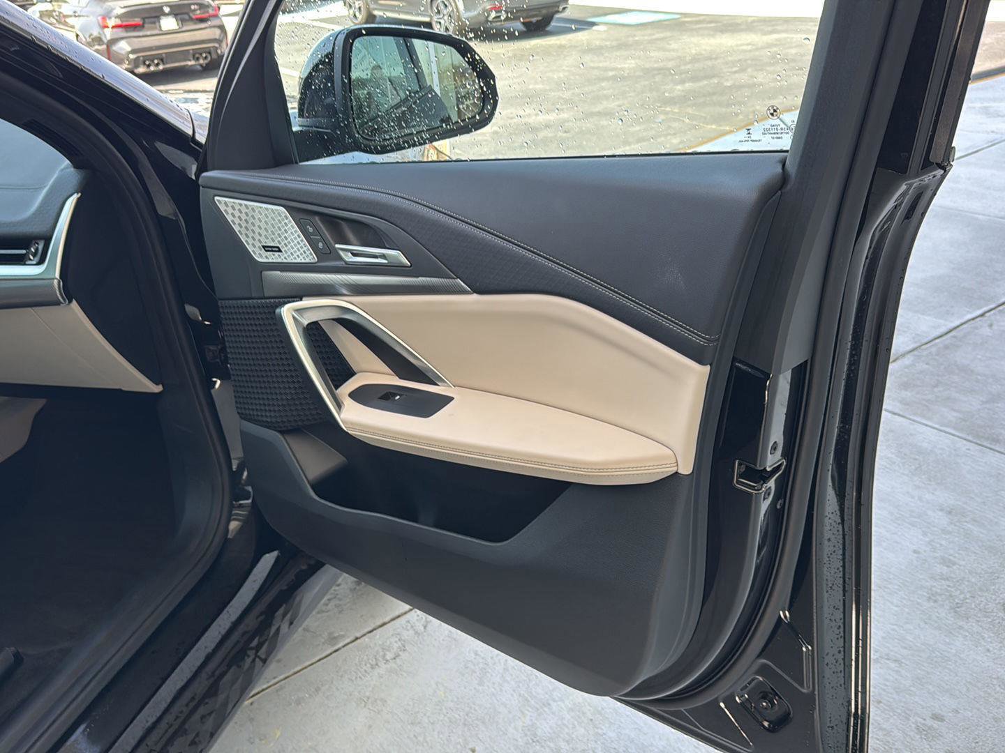 Used 2025 BMW X2 xDrive28i w/ Premium Package image 13