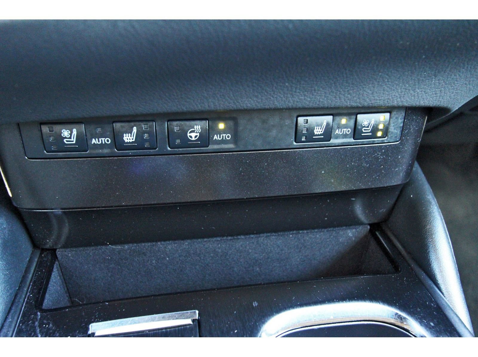 Used 2024 Lexus ES 350 w/ Premium Package image 27