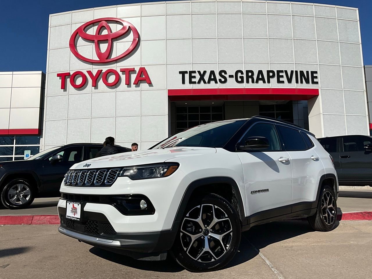 Used 2025 Jeep Compass Limited image 2