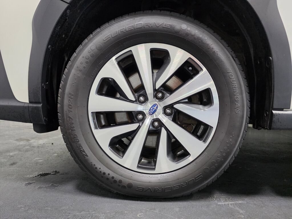 Used 2023 Subaru Outback Premium AWD/4WD image 5