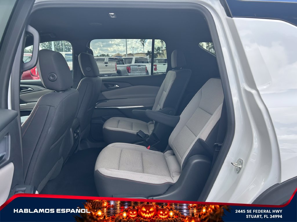 Used 2026 Chevrolet Traverse LT w/ Driver Confidence Package FWD image 13