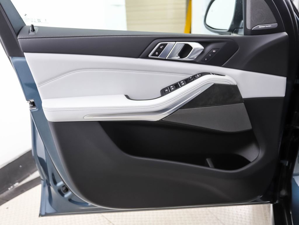 Used 2026 BMW X5 xDrive40i image 9