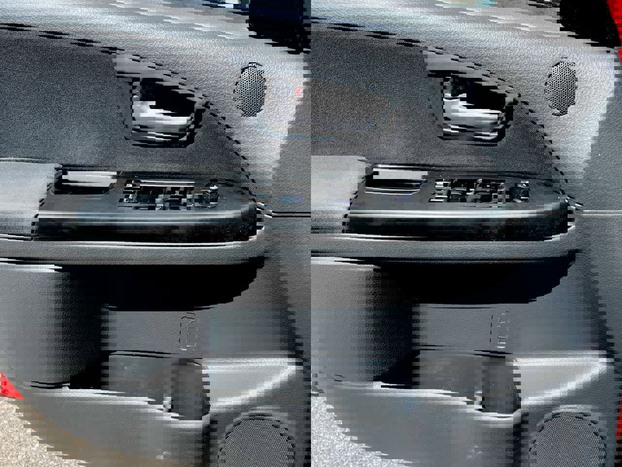 Used 2013 Suzuki SX4 Premium image 26