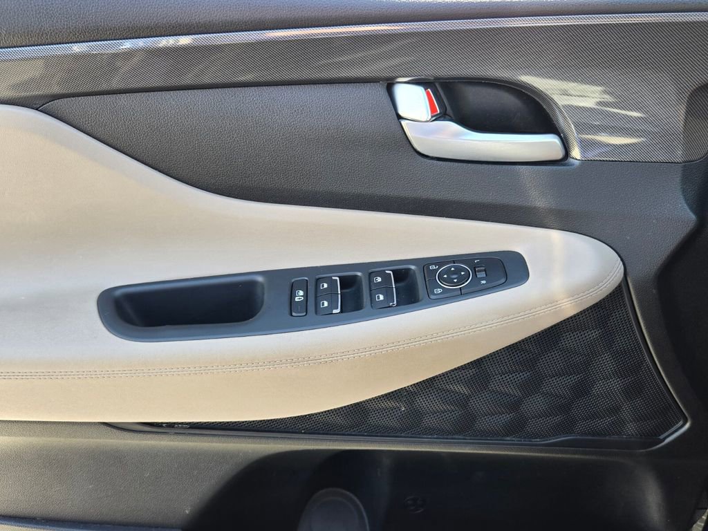 Used 2023 Hyundai Santa Fe SE image 25