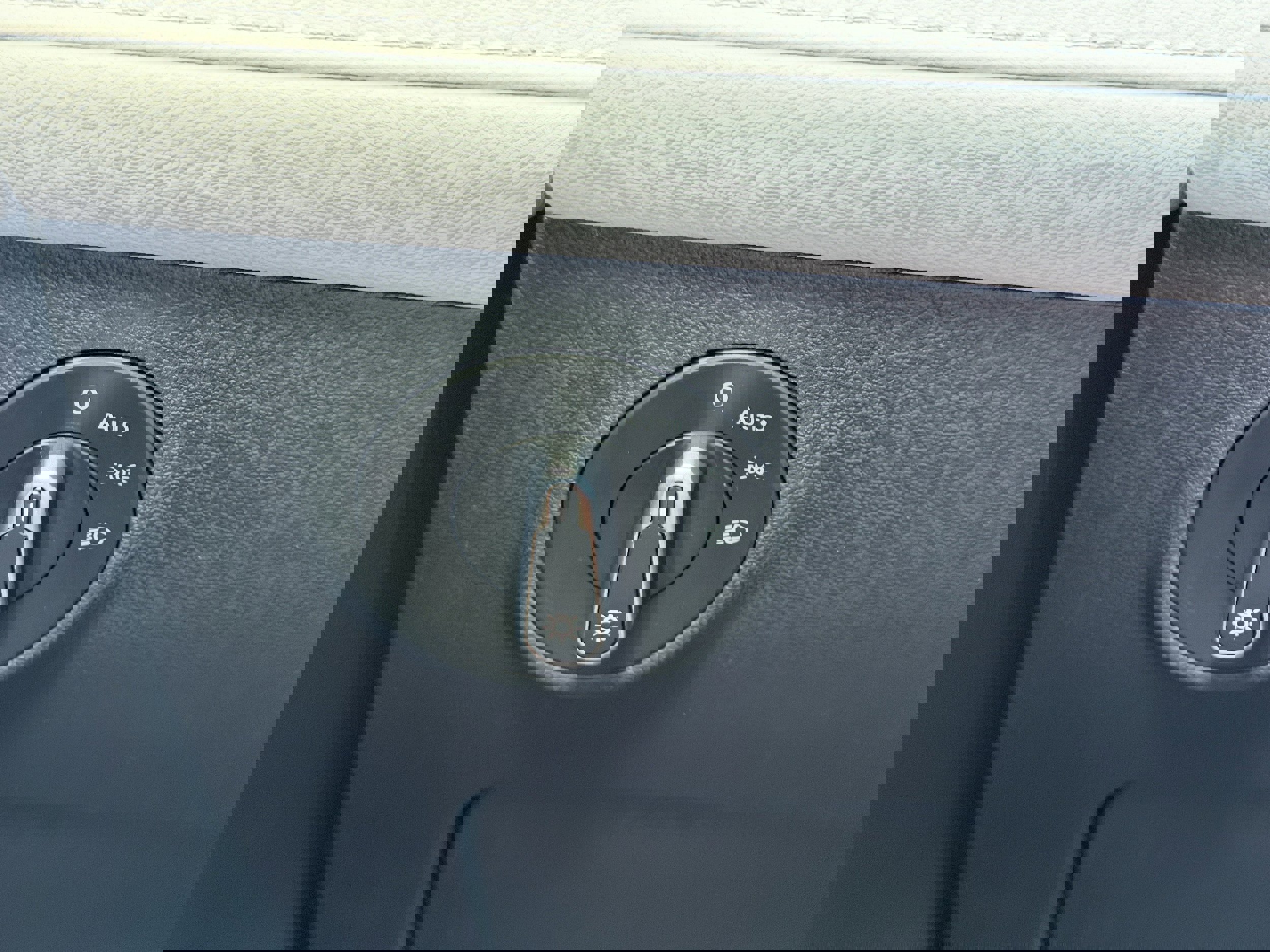 New 2026 Volkswagen Taos S image 24